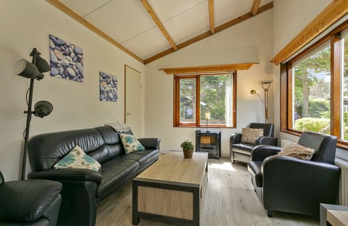Ouddorp House | In the green, quiet Prinsenhof park you will find this idyllic holiday home in the middle of nature.