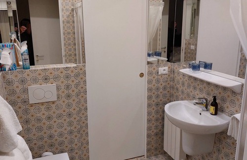 Cipieres Apartment | In the heart of a medieval French village. One bed apartment. Pet friendly