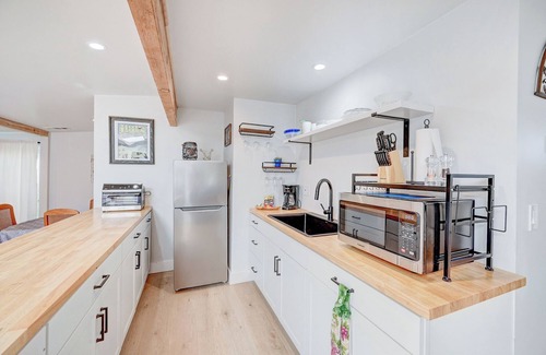 Murphys Cottage | In the HEART of downtown Murphys!