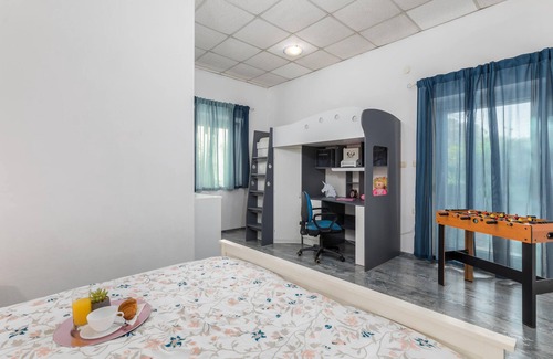 Smoljanci House | In the heart of Istria, in the small rural village Smoljanci, stands this beautiful vacation home.