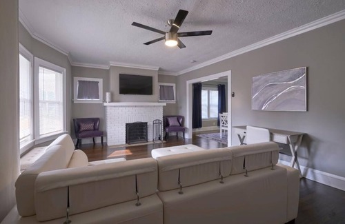 Lakewood Apartment | In the Heart of it all Lakewood- sleeps 6!