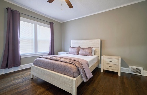 Lakewood Apartment | In the Heart of it all Lakewood- sleeps 6!
