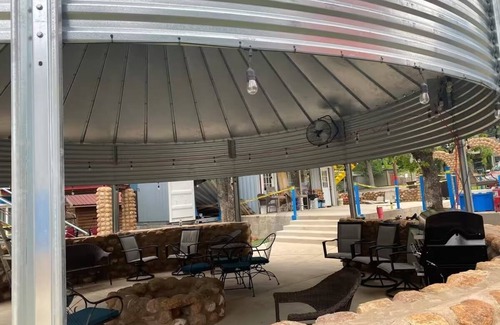 Medicine Park Apartment | In the Heart of Medicine Park, Outside the Apache Gate of Fort Sill. Fort Sill graduation stay.
