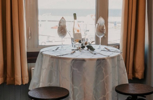 Matane House | In the heart of Matane, the Bruine Océane Inn is a little gem ready to welcome y