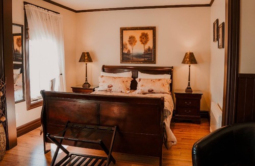 Matane House | In the heart of Matane, the Bruine Océane Inn is a little gem ready to welcome y