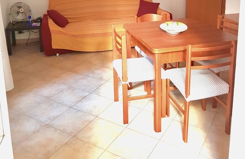 Nettuno Apartment | IN THE "HEART" OF NEPTUNE-BEACH, SHOPS, MEDIEVAL VILLAGE, MARINA AND STATION 5 MINUTES ON FOOT. GARDEN