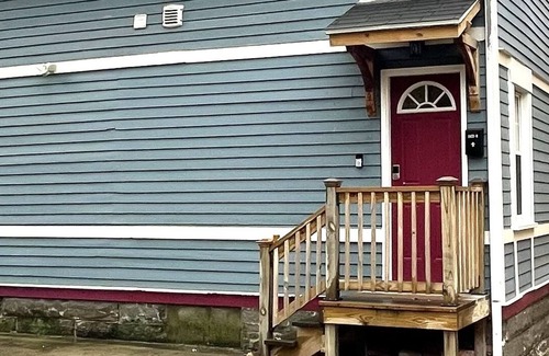 Ohio City Apartment | In the Heart of Ohio City W/ Parking - Steps away from HotSpots