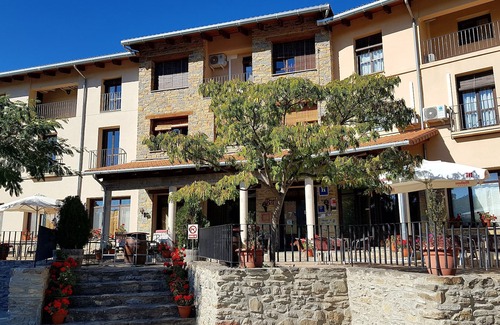 Las Almunias House | In the heart of the Natural Park of the Sierra and Guara canyons.