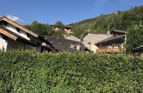 Saint-Pierre House | In the heart of the village