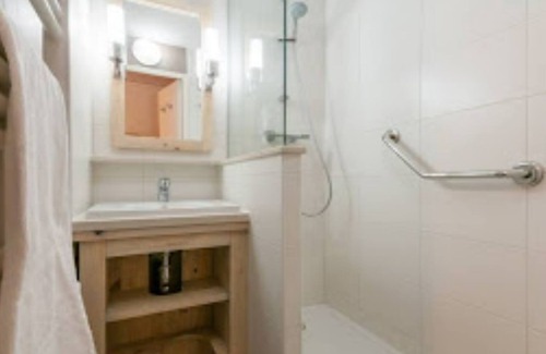 Meribel Centre Apartment | In the heart of the 3 Valleys
