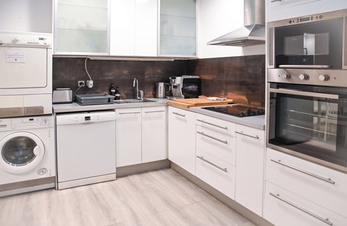 7th Arrondissement Apartment | In the heart of the Vieux-Port :2 bedrooms private courtyard