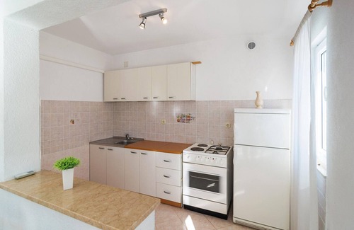 Trnbusi House | In the hinterland of Omis you will find this stylishly furnished, extremely spacious vacation home w