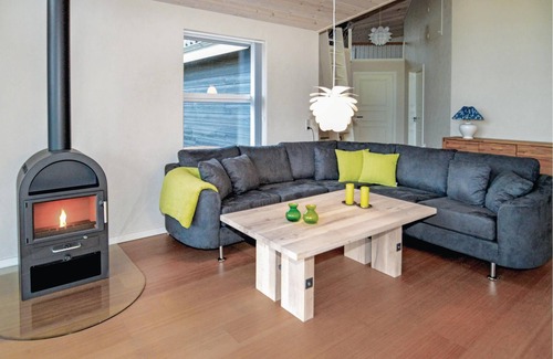 Sønder Ydby House | In the house a lot of emphasis is placed on activities.