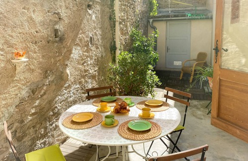 Roquebrun House | In the middle of Roquebrun, sunny terrace overlooking the river