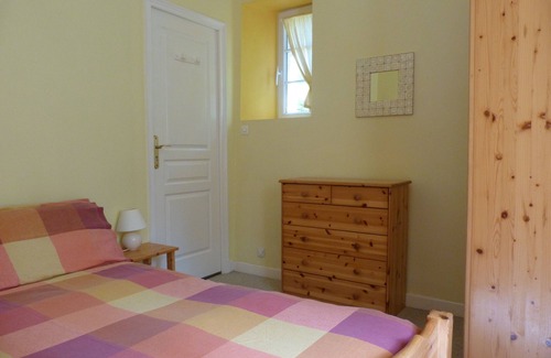 Plouguenast House | In the nature, along the river with sport activities and swimming pool