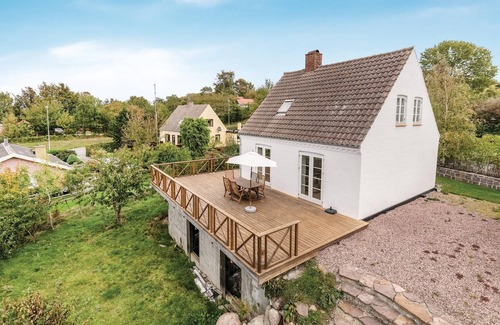 Vang House | In the popular Vang is this beautiful house with a wonderful sea view of the Baltic Sea.