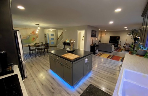 Eugene House | In the Trees - Brand new home - Hendrick's park and U of O.