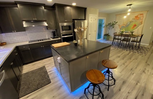 Eugene House | In the Trees - Brand new home - Hendrick's park and U of O.