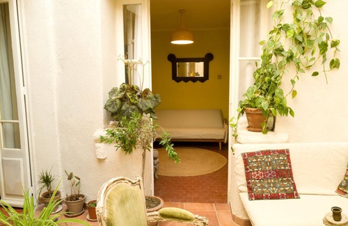 Besse-sur-Issole Apartment | In the village