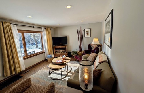 Eau Claire House | In The Woods A wooded retreat within the city.