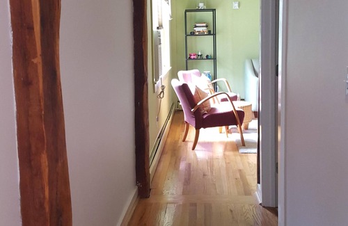 Lakeville Apartment | In Town, walk to everything. Near lake, Hotchkiss, IMS, and Salisbury Schools