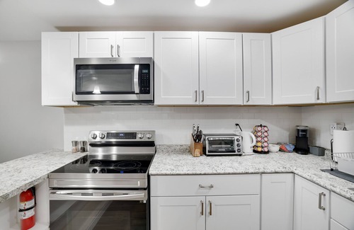 Wilkes-Barre Apartment | In Unit W&D Free Parking Fast Wifi 5 Min Downtown