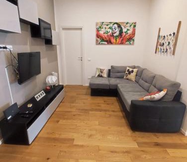 Piombino Apartment | In viaggio con Pippo - Ampio appartamento con AC nei pressi di Piazza Bovio e del Rivellino