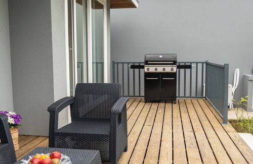 Vila Franca do Campo Apartment | Incense - Newly built house with beautiful backyard, pool and mountain/ocean view