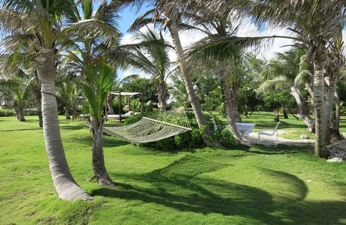Silver Sands House | Inchcape Seaside Villas right on Silver Sands Beach - 2 bedr. House Courtyard,