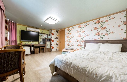 Ganghwa Hotel | Incheon Hill House
