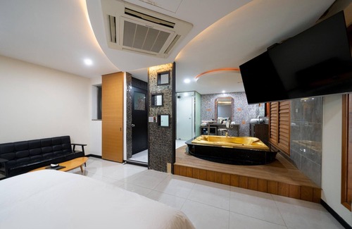 Ganseok-dong Hotel | Incheon Pie
