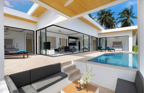Bophut Villa | INCREDIBLE 4-BEDROOM VILLA WITH SEA VIEW