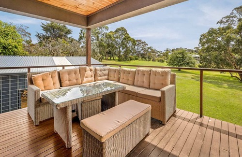Rhyll House | Incredible 5 bedroom home in picturesque gardens with water views and free WIFI