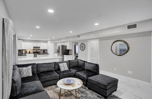 Deerfield Beach Villa | Incredible 7BR w/Game Room Heated Pool & Jacuzzi!