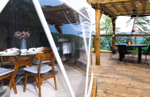 Pikeville Cabin | Incredible Cliffside Setting