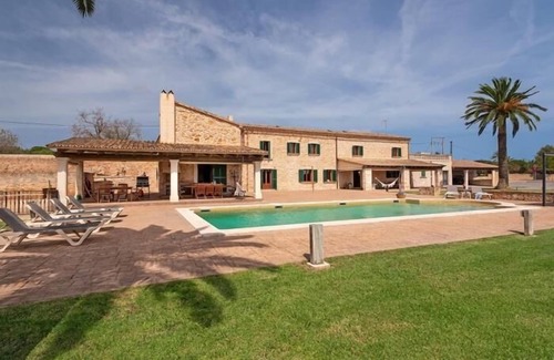 Santanyi Cottage | Incredible finca with huge garden and pool for up to 8 persons in Santanyi