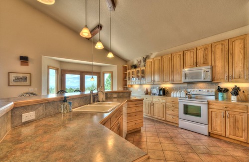 Parker Other | Incredible find! Gathering spaces, mtn views, bbq, 10 min to horse park and town