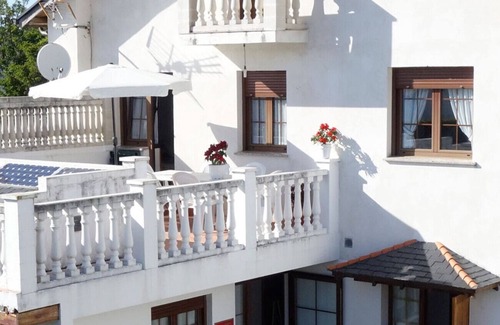 Valdes Apartment | Incredible house for 6 people with BBQ and garden in a coastal village