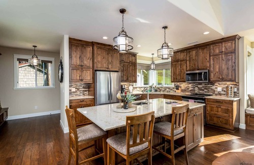 Florence House | Incredible Lake Front 5 Bdrm 5 Ba Home, Private Dock, Fire Pit, Sure To Please The Entire Family.