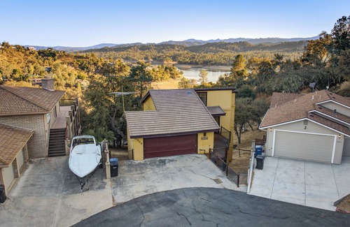Oak Shores House | Incredible Lake Views at Lake Nacimiento!
