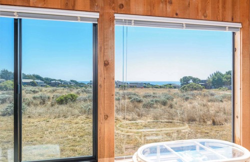 Sea Ranch House | Incredible Sea Ranch Escape for 6, w/Ocean Trail!