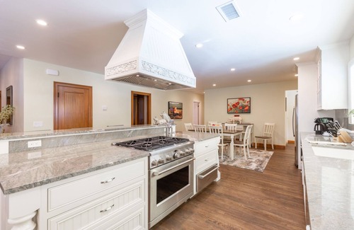 Graton House | Incredible Sebastopol Estate Surrounded by Vineyards