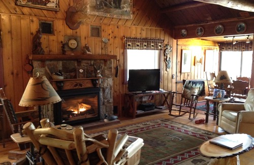 Rose City Cabin | Incredible sunsets over pristine Loon Lake