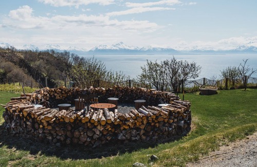 Homer Cottage | Incredible View, Privacy & Private hot tub!