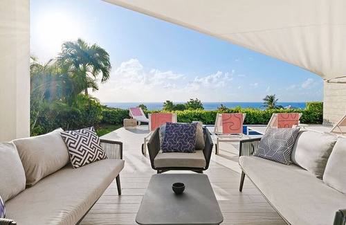 Merlin Bay Villa | Incredible villa, beach club access - Whitehaven