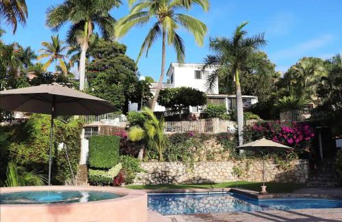 Tequesquitengo Villa | Incredibly Beautiful Big Villa For Up To 30 Guests