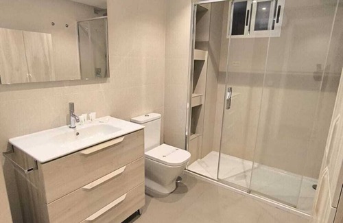 Cotos Bed & Breakfast | Increible Habitación en Chamartín