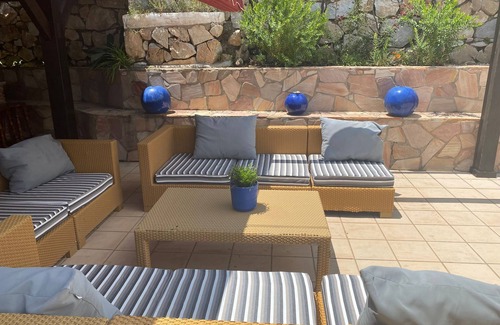 Torre de Benagalbon Ski Chalet | Independent villa with pool near the beach