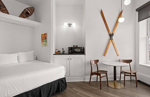 Aspen Hotel | Independence Square 202 | Hotel Room Over-looking the Mall and Aspen Mountain