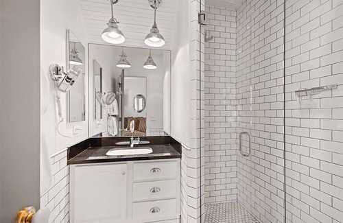 Aspen Hotel | Independence Square 305 | Remodeled, 3rd Floor Hotel Room in Aspen's Best Location